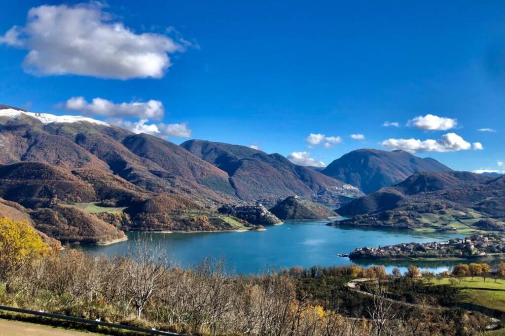 Stanza Con Terrazzo Vista Lago - Lakeholiday 卡斯泰尔迪托拉 外观 照片